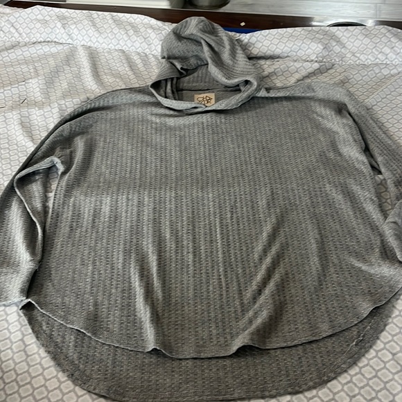 Chaser Tops - Chaser gray hoodie size large